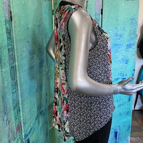 Nicole Miller Sleeveless Career Blouse - Picture 3 of 5